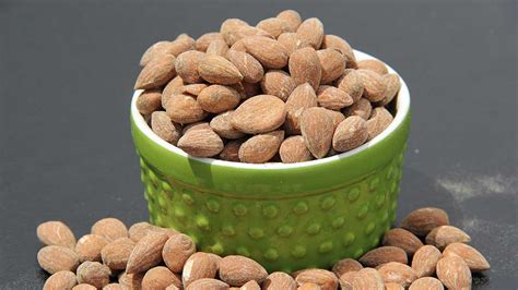 Beckner Farms | Roasted Salted Almonds