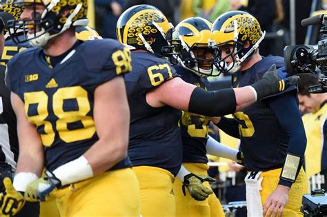 Michigan postgame: Season high in total offense, 6 players score TDs - mlive.com