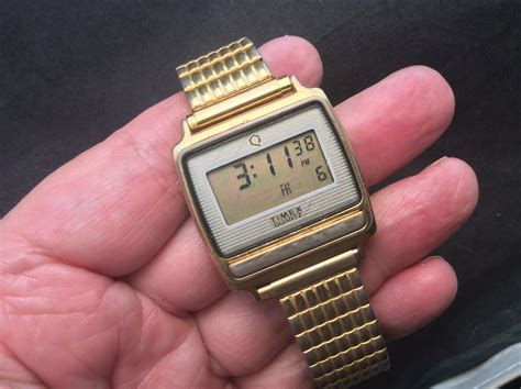 Top 41+ imagen timex gold digital watch - Abzlocal.mx