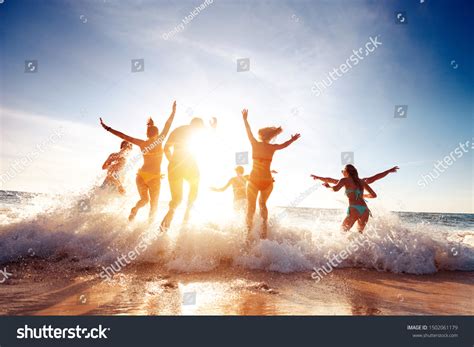 668,512 Beach fun sun Images, Stock Photos & Vectors | Shutterstock