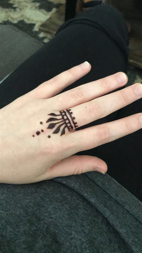 Easy Henna Hand Tattoo Designs