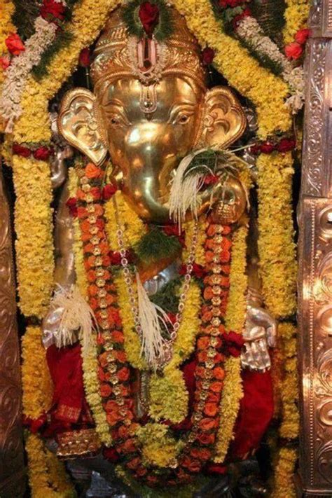 Anegudde Sri Vinayaka Devasthana - TemplePurohit.com शर वकरतणड महकय सरय कट समपरभ नरवघन कर म दव ...