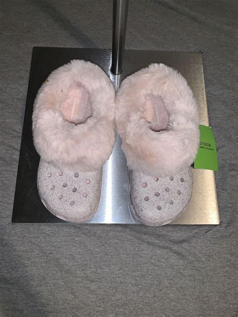 CROCS with Fur for Sale in Brooklyn Center, MN in 2020 | Crocs with fur ...