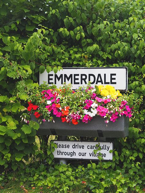 THE EMMERDALE SET TOUR | VIPXO