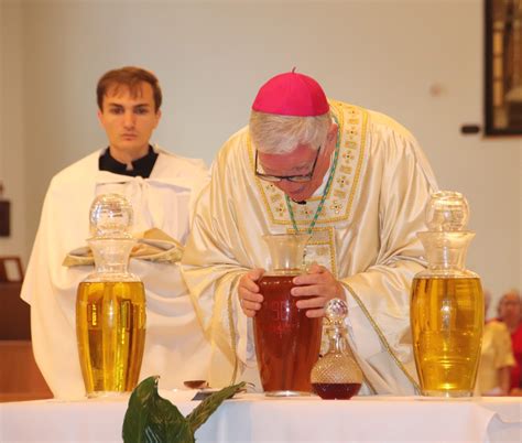 Chrism Mass: A Sign of Unity in Diocese - Diocese of Venice