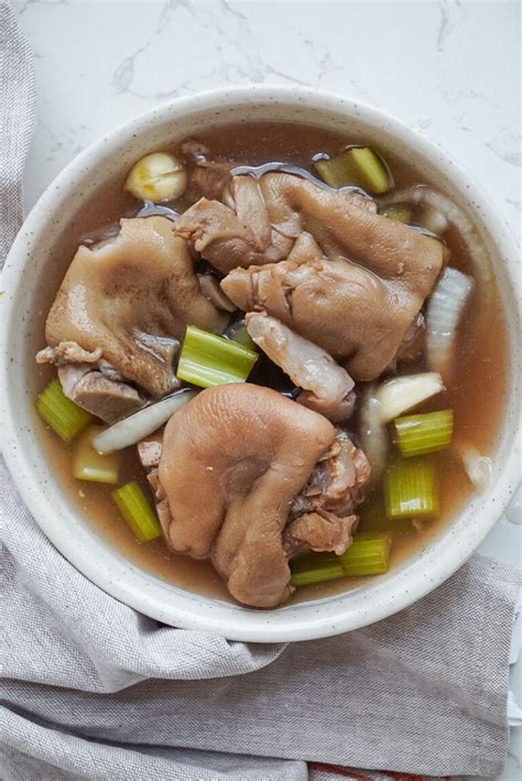 How to Cook Pigs Feet: Pickled Pig Feet Recipe - Ronalyn Alston