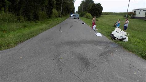 Three injured after golf cart crashes into van over the weekend in Jennings County