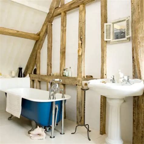 33 Cool Attic Bathroom Design Ideas - Shelterness