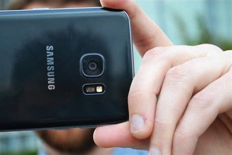 The Galaxy S8 could feature the ultimate front 'selfie' camera ...