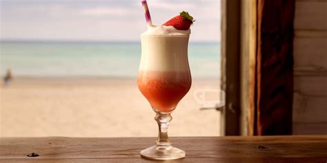 Best Rum for Piña Coladas: Top Choices for a Perfect Tropical Drink