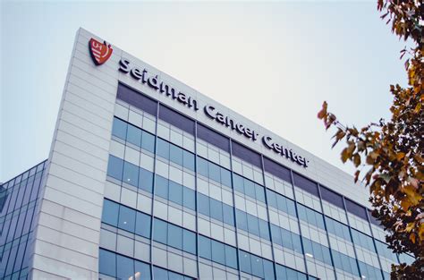 Seidman Cancer Center Building at Daytime · Free Stock Photo