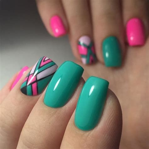Stylish Nails, Trendy Nails, Cute Spring Nails, Gel Nail Art Designs, Geometric Nail, Striped ...