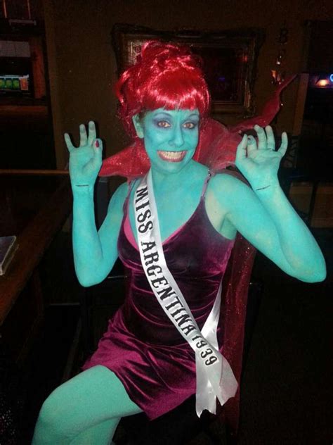 Miss Argentina from Beetlejuice - Costume Yeti