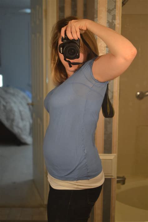 Adventures in Parenthood: Baby Bump :: 17 weeks 4 days