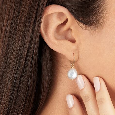 Solid Gold Large Pearl Drop Hoop Earrings – Lily & Roo