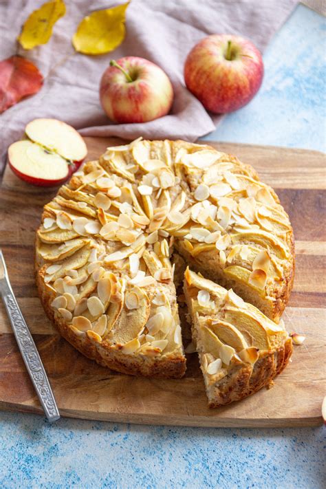 Vegan Apple Almond Cake