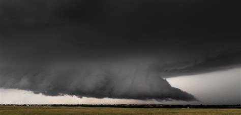 Ominous wall cloud - Chickasha, Oklahoma - Fred Wasmer Photography