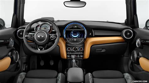 2016 MINI Cooper S Seven 5-Door - Interior, Cockpit | Caricos