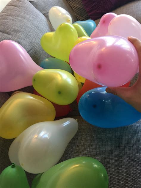 These heart-shaped balloons... : r/CrappyDesign