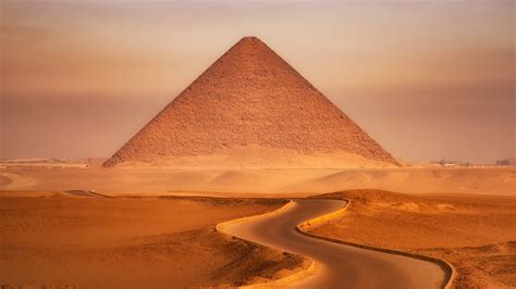 Pyramid in Desert Wallpaper, HD Nature 4K Wallpapers, Images, Photos ...