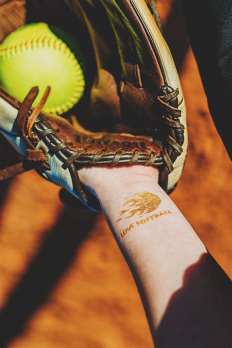 softballtemporarytattoos_1_600x.jpg?v=1676671410