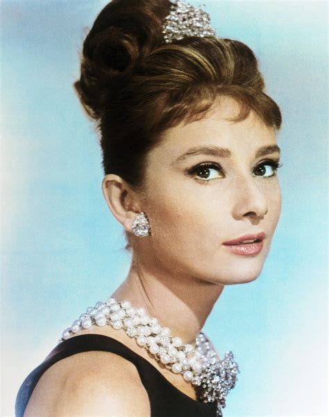 Makeup Artist Emily Veness reveals how to recreate the timeless and classic Holly Golightly look ...