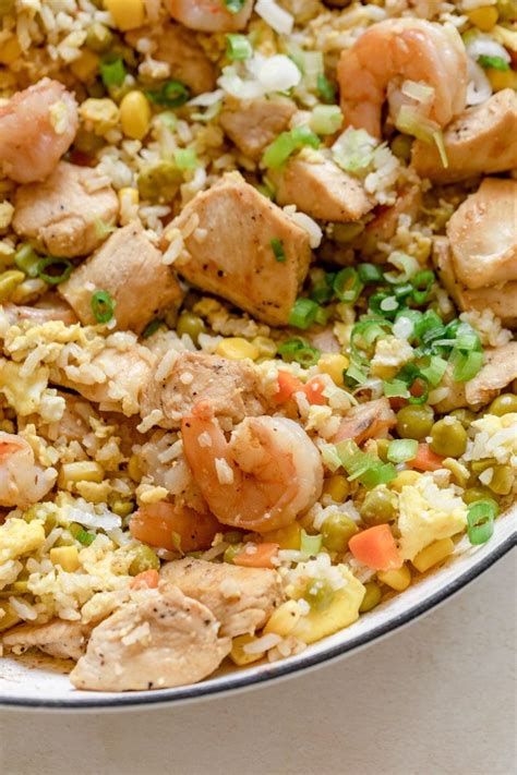 Easy 30-Minute Chicken and Shrimp Fried Rice - White Kitchen Red Wine