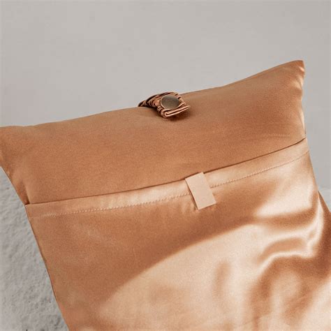 Washable Silk Travel Pillow – Lunya