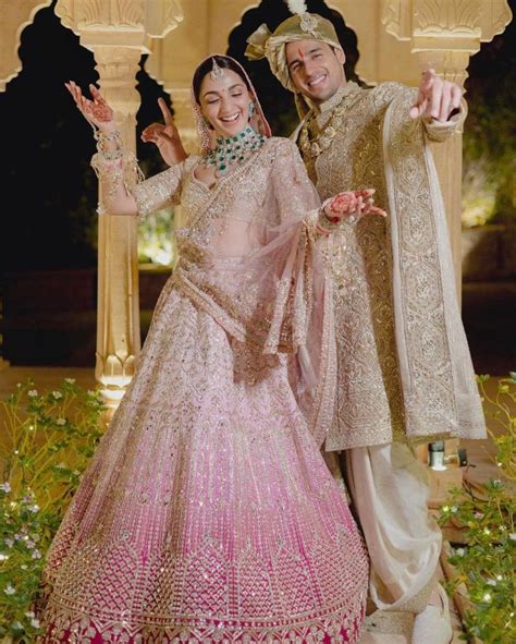 kiara advani wedding Sabyasachi Wedding Lehenga, Wedding Lehnga ...