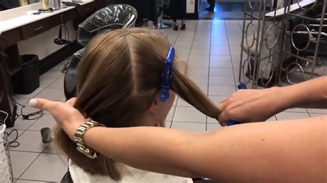 How We Section for Balayage - YouTube