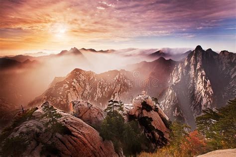 Huashan sunrise stock image. Image of scenery, autumn - 110419057