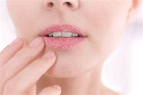 How To Exfoliate Lips The Right Way: DIY Tips And Benefits