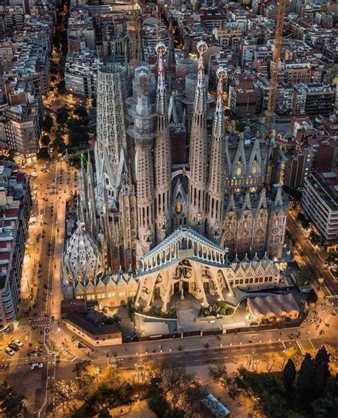 The Basílica de la Sagrada Família - Barcelona, Spain - Architect ...