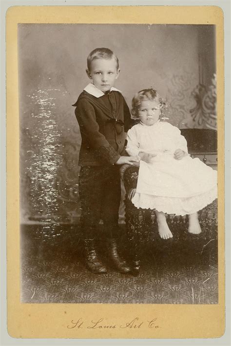 Cabinet Card two children | Photographer: St. Louis Art Co. | Flickr