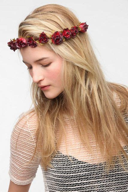 9 Stylish Floral Hair Accessories For This Summer - Styleoholic