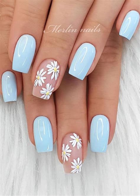 Best 18+ blue summer nails you must try this year