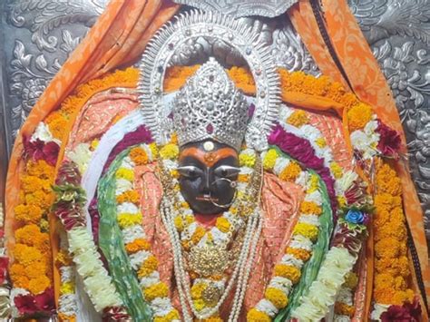 Sharda Devi Temple Maihar: नवरात्र की अष्टमी पर महागौरी के रूप में सजीं ...