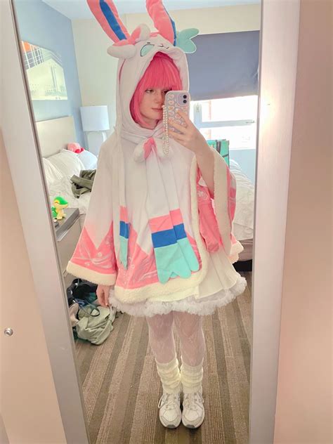 sylveon cosplay ☆〜 | Cosplay outfits, Sylveon cosplay, Cute dress outfits