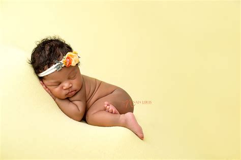 Zia | Best Newborn Photographer in Chicago IL