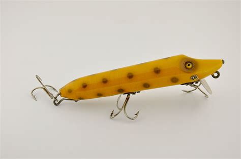 Heddon Vamp Lure | Fishing lures, Antique fishing lures, Bass fishing lures