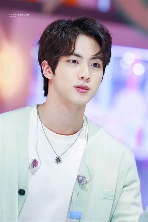 Pin de BTS Pictures em Bts em 2020 (com imagens) | Seokjin, Kim seokjin ...