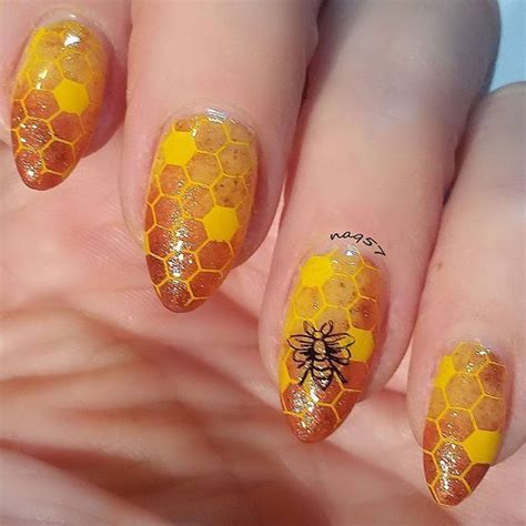 21 Bienennagelkunstentwürfe - Bilden Ideen | Bee nails, Nail art ...
