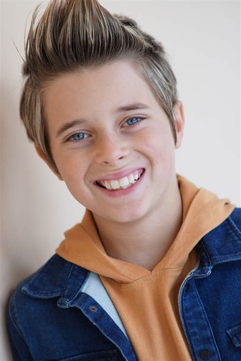 Gavin Magnus - Wiki, Biography, Family, Relationships, Career, Net Worth & More