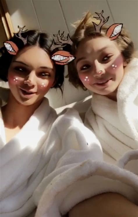 Gigi and kendal | Kendall, Modelos, Snapchat