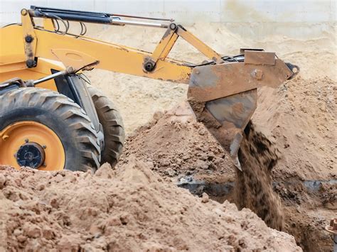 4-Step Guide to Backfilling Trenches and Foundations | BigRentz