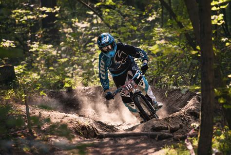 The best downhill mountain bike gear for you | Enduro Tyres News