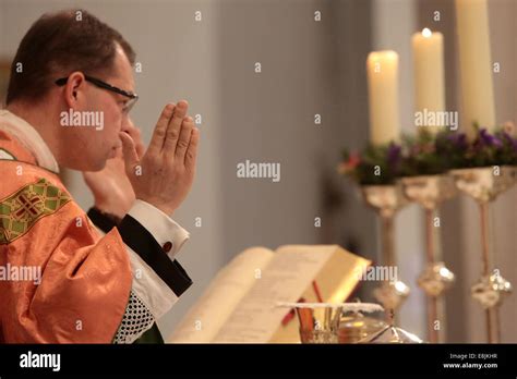 Eucharistic celebration. Sunday mass Stock Photo - Alamy