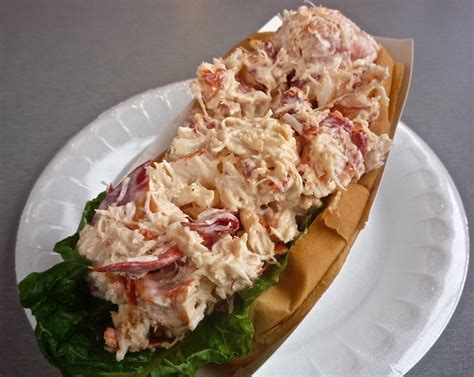 Lobster Hut at Plymouth Harbor, Plymouth, Mass., Offers Affordable Waterfront Seafood Dining ...