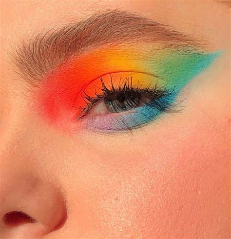 Extraordinary Makeup Styles by Natasha Jones – SORTRA