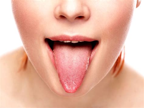 What is Glossitis? Types, Causes, and Symptoms